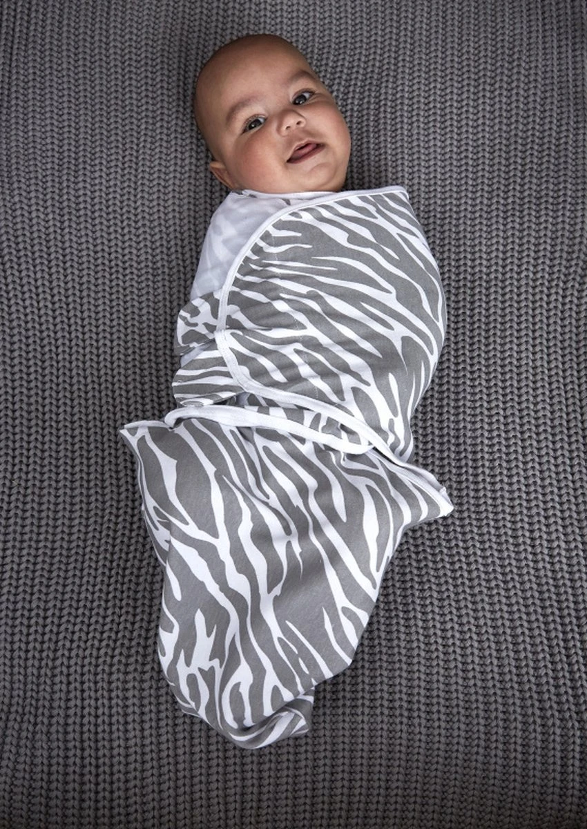 SwaddleMeyco Inbakerdoek Zebra - 0-3 maanden - grijs SwaddleMeyco Inbakerdoek Zebra - 0-3 Maanden - Grijs -Babyproducten Promotie Winkel 850x1200 5