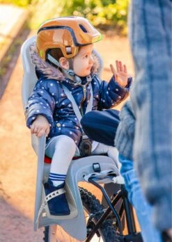 Brioso Fietsstoeltje Achter – Achterzitje Fiets – Kinderzitje Fiets - Zandgrijs/rood 4 Brioso Fietsstoeltje Achter – Achterzitje Fiets – Kinderzitje Fiets - Zandgrijs/rood -Babyproducten Promotie Winkel 851x1200 4