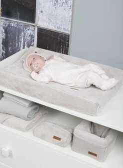 Baby's Only Wikkeldeken - Omslagdoek Baby Sense - Teddy Voering - Kiezelgrijs - 75x75 Cm - Geschikt Voor Drie- En Vijfpuntsgordel -Babyproducten Promotie Winkel 883x1200 2