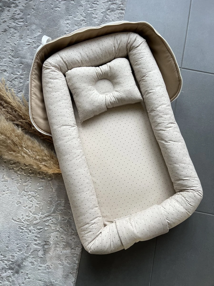 Bébélunes - ToGo Dot Beige - Babynest - Beige - 30x50 - Inclusief Kussen Bébélunes - ToGo Dot Beige - Babynest - Beige - 30x50 - Inclusief Kussen -Babyproducten Promotie Winkel 899x1200 23