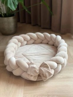 Lavi Kids Beige Velvet Babynestje Met Een Strikje