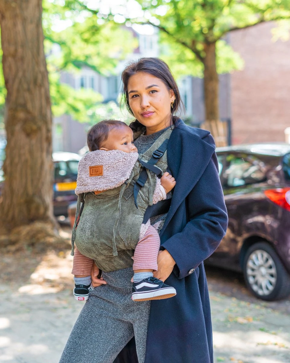 ByKay - Winter voering - in je draagzak - Teddy Inlay - Taupe - Oragnic ByKay - Winter Voering - In Je Draagzak - Teddy Inlay - Taupe - Oragnic -Babyproducten Promotie Winkel 960x1200 12