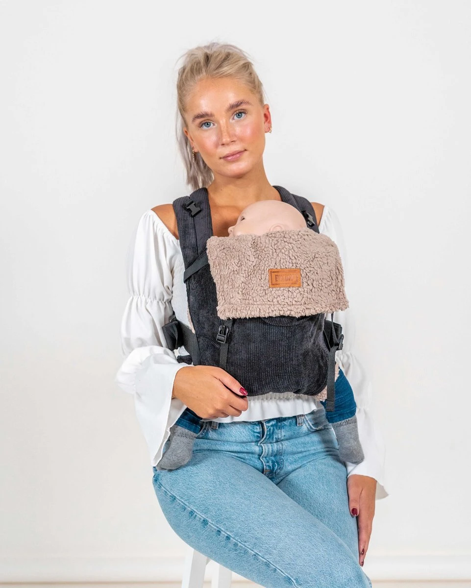 ByKay - Winter voering - in je draagzak - Teddy Inlay - Taupe - Oragnic ByKay - Winter Voering - In Je Draagzak - Teddy Inlay - Taupe - Oragnic -Babyproducten Promotie Winkel 961x1200 5